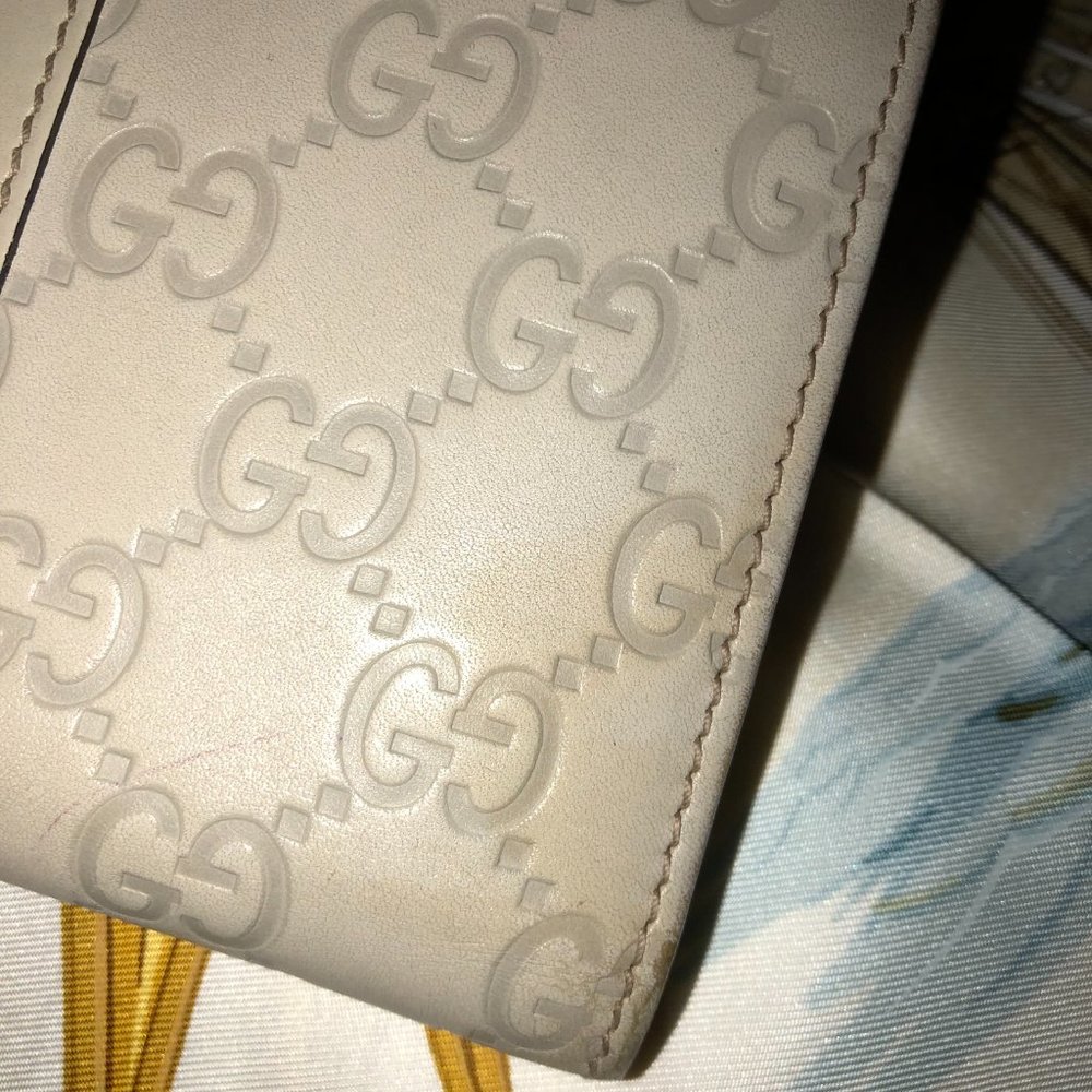 GUCCI Cream/Taupe 2-Sided Snaps Wallet
